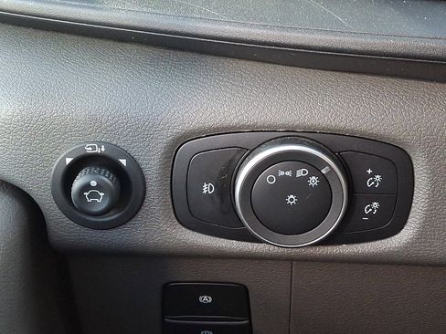 Used 2023 Ford Transit 350 XLT image 26