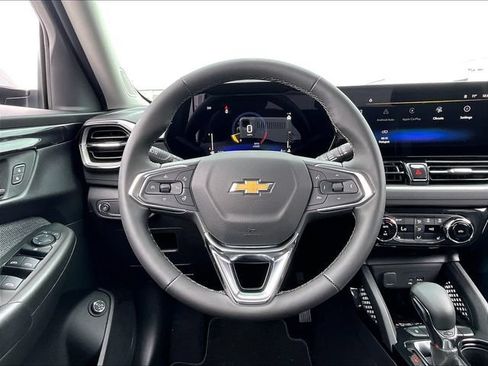 New 2026 Chevrolet TrailBlazer LT w/ Convenience Package FWD image 16