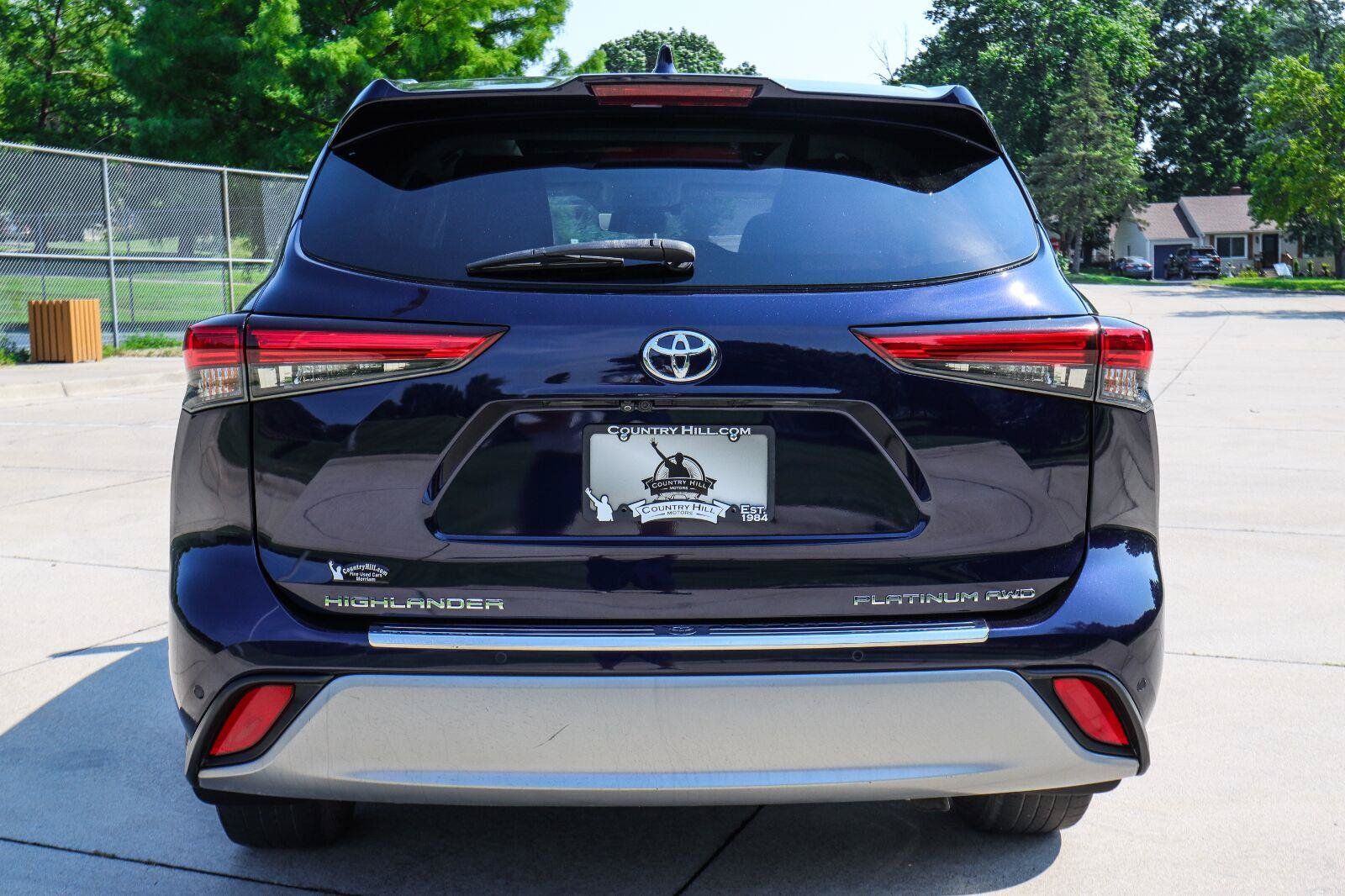 Used 2020 Toyota Highlander Platinum AWD/4WD image 24