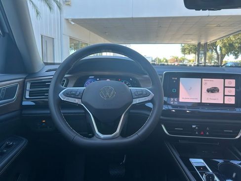 New 2026 Volkswagen Atlas SE image 47