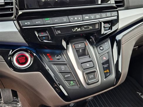 New 2026 Honda Odyssey Touring image 23