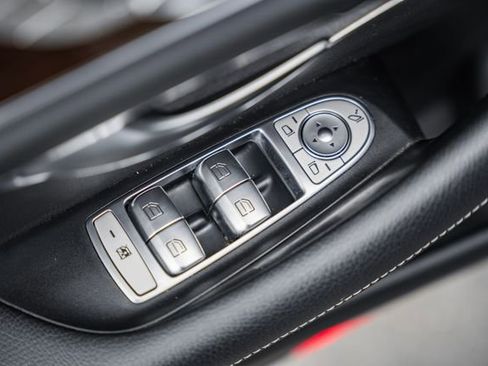 Used 2023 Mercedes-Benz E 350 4MATIC Sedan image 38