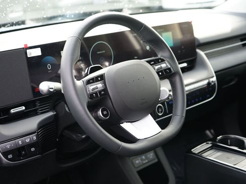 Certified 2025 Hyundai Ioniq 5 SEL image 15