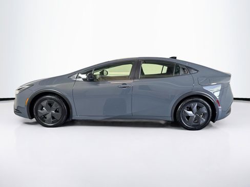 Used 2026 Toyota Prius Plug-In Hybrid image 2