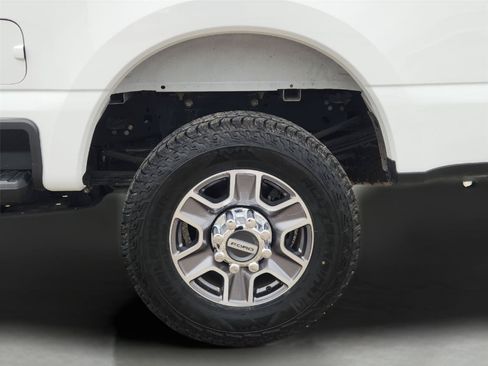 Used 2024 Ford F350 Lariat AWD/4WD image 33