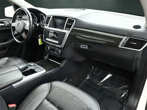 Used 2016 Mercedes-Benz GL 450 4MATIC w/ Premium I Package image 23