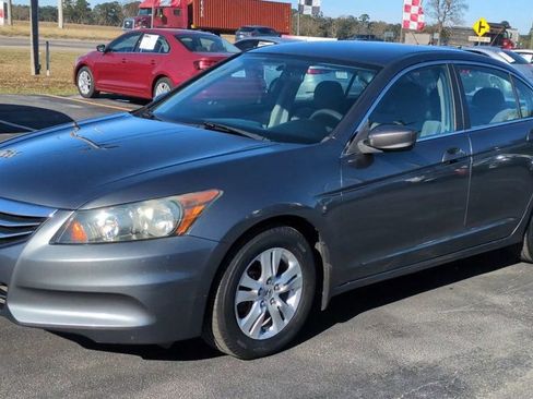 Used 2011 Honda Accord LX image 4
