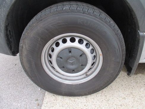 Used 2025 Mercedes-Benz Sprinter 2500 image 21