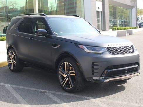New 2026 Land Rover Discovery Limited Edition AWD/4WD image 10