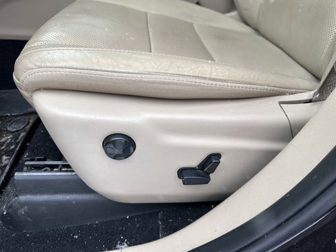 Used 2021 Jeep Grand Cherokee Limited w/ Luxury Group II image 11