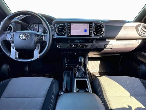 Used 2021 Toyota Tacoma TRD Sport w/ Technology Package image 13