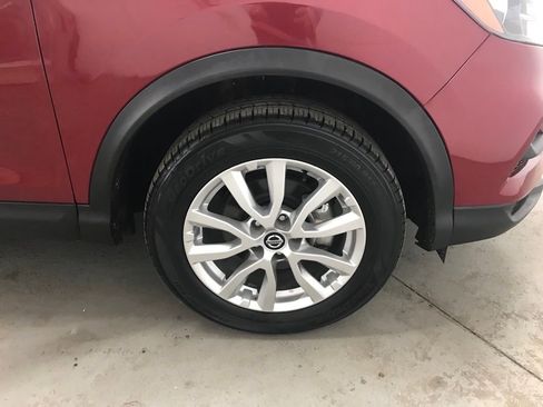 Used 2021 Nissan Rogue Sport S image 44