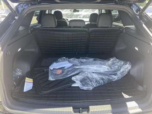 New 2026 Volkswagen Atlas Cross Sport SE FWD image 8