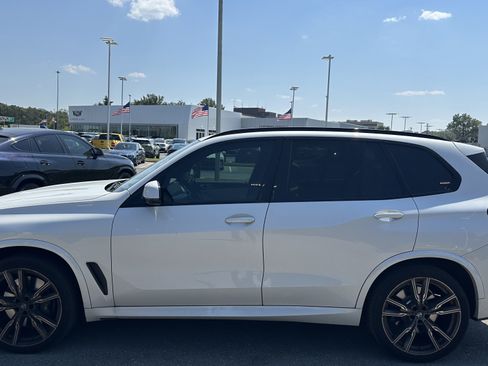 Used 2021 BMW X5 M50i w/ Executive Package AWD/4WD image 7