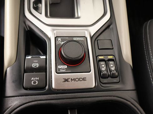 Used 2023 Subaru Forester Premium image 7