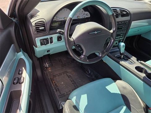 Used 2002 Ford Thunderbird image 13