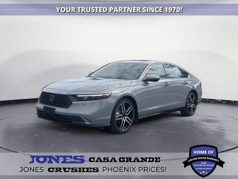 Used 2017 Honda Accord Sport image 1