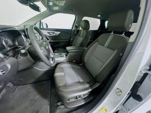 Used 2025 Chevrolet Blazer LT image 13