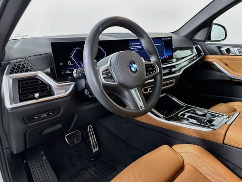 Used 2026 BMW X5 xDrive40i w/ M Sport Package AWD/4WD image 9