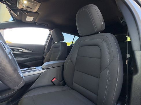 Used 2026 Chevrolet Equinox EV LT image 19