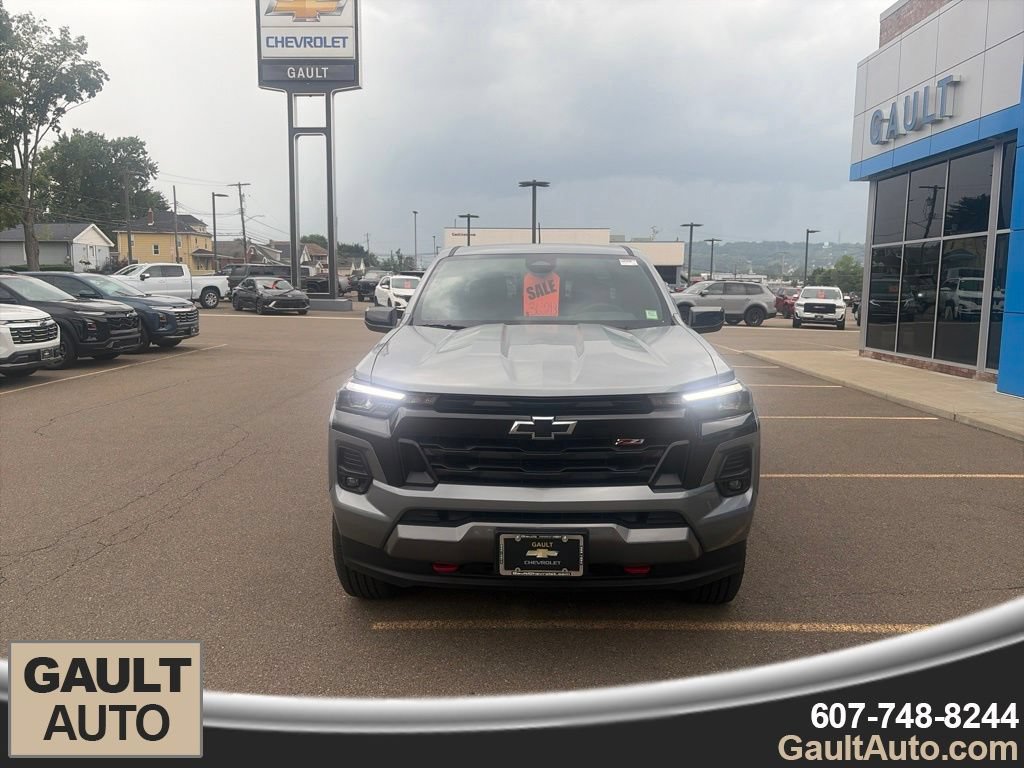 Certified 2023 Chevrolet Colorado Z71 w/ Z71 Convenience Package 2 AWD/4WD image 2