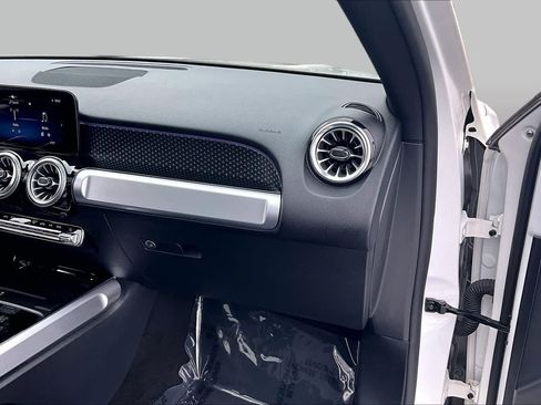 Used 2025 Mercedes-Benz GLB 250 image 18