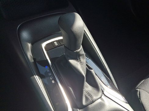 Used 2024 Toyota Corolla LE image 14