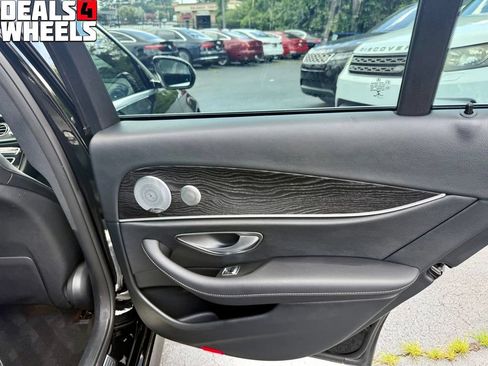 Used 2017 Mercedes-Benz E 300 w/ Premium 1 Package image 31