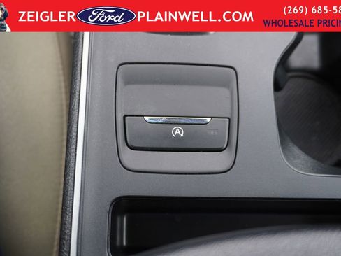 Used 2021 Ford Edge SE image 20