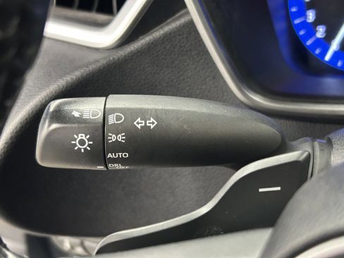 Used 2020 Toyota Corolla XSE image 25