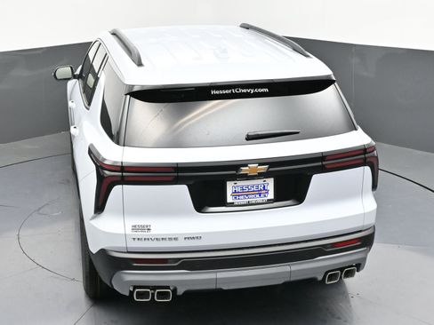 New 2026 Chevrolet Traverse LT w/ Driver Confidence Package AWD/4WD image 48