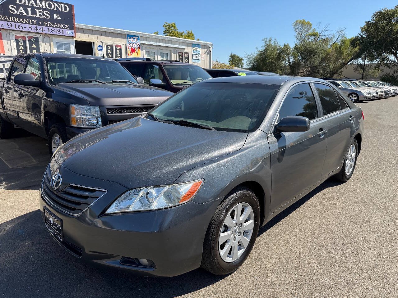 Used 2009 Toyota Camry XLE FWD image 1