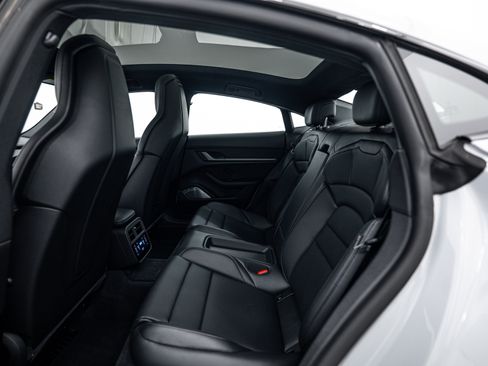Certified 2025 Porsche Taycan 4S image 17