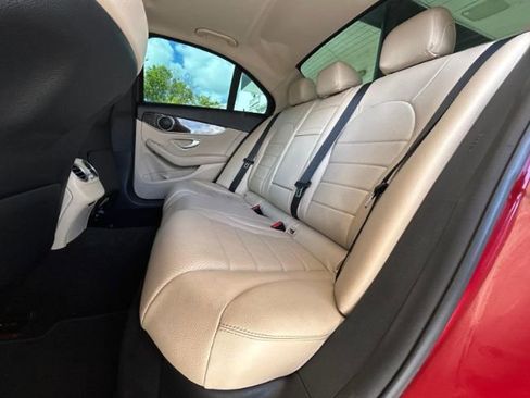 Used 2019 Mercedes-Benz C 300 Sedan image 7