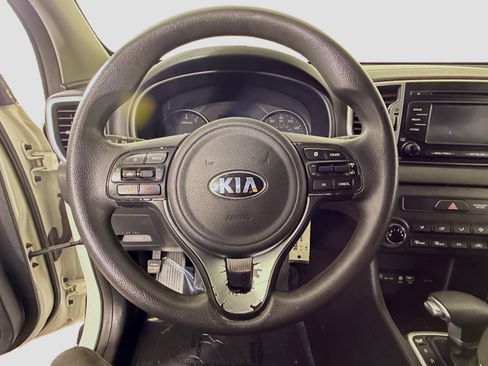 Used 2017 Kia Sportage LX image 13