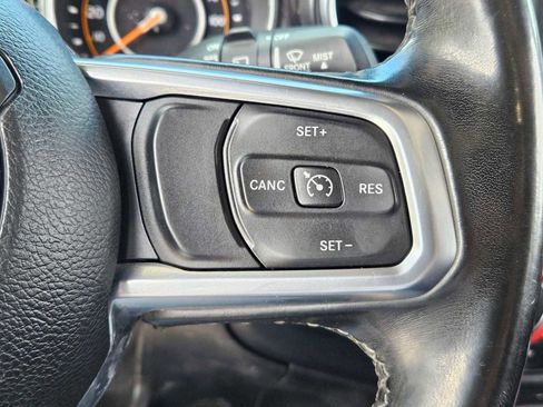Used 2020 Jeep Wrangler Unlimited Sahara AWD/4WD image 22
