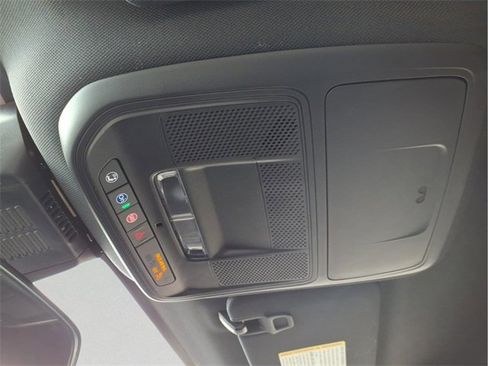 New 2026 Chevrolet Equinox LT w/ Convenience Package II image 21