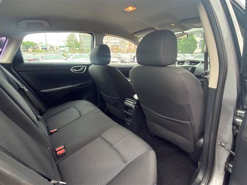 Used 2017 Nissan Sentra SR FWD image 19