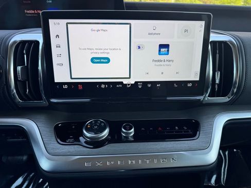 Used 2025 Ford Expedition Max Platinum w/ Driver's Package image 14