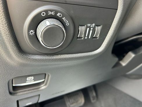 New 2026 Jeep Grand Cherokee L Laredo AWD/4WD image 19