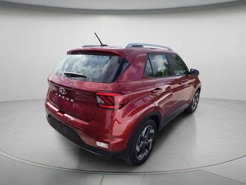 Used 2024 Hyundai Venue SEL image 6