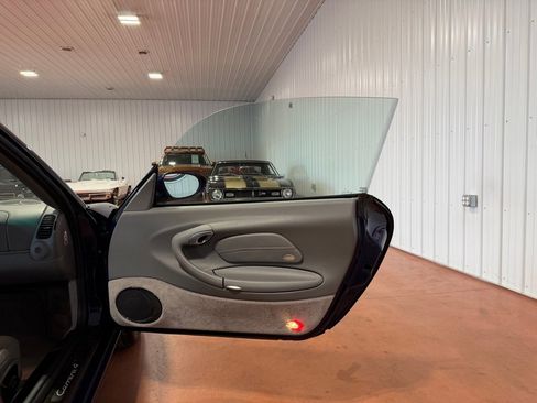 Used 2001 Porsche 911 Carrera 4 AWD/4WD image 20