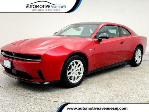 Used 2025 Dodge Charger Daytona R/T w/ Sun & Sound Package image 1