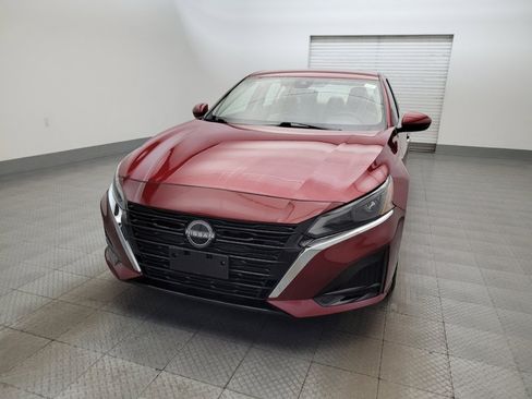 Used 2023 Nissan Altima 2.5 SV FWD image 15