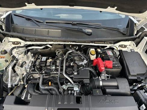 Used 2025 Nissan Kicks SV image 25