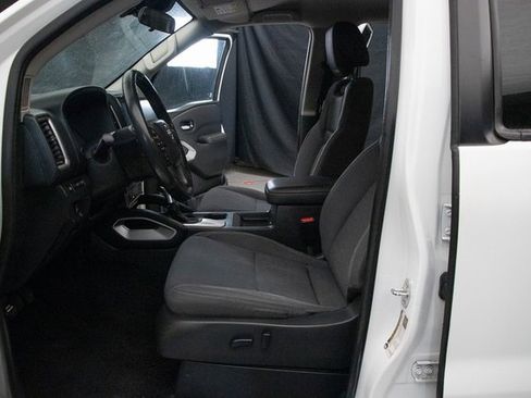 Used 2022 Nissan Frontier SV image 24