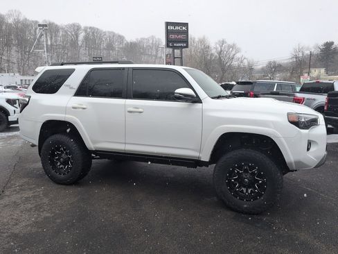 Used 2021 Toyota 4Runner TRD Off-Road Premium w/ Moonroof Package image 2