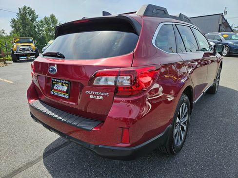 Used 2017 Subaru Outback 2.5i Limited AWD/4WD image 4