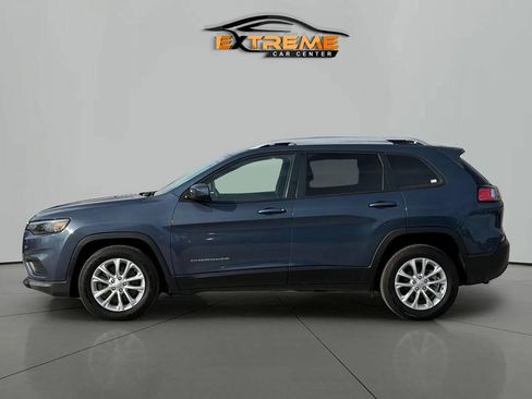 Used 2020 Jeep Cherokee Latitude FWD image 3
