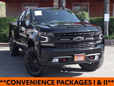 Used 2021 Chevrolet Silverado 1500 LT Trail Boss w/ Convenience Package II AWD/4WD image 2